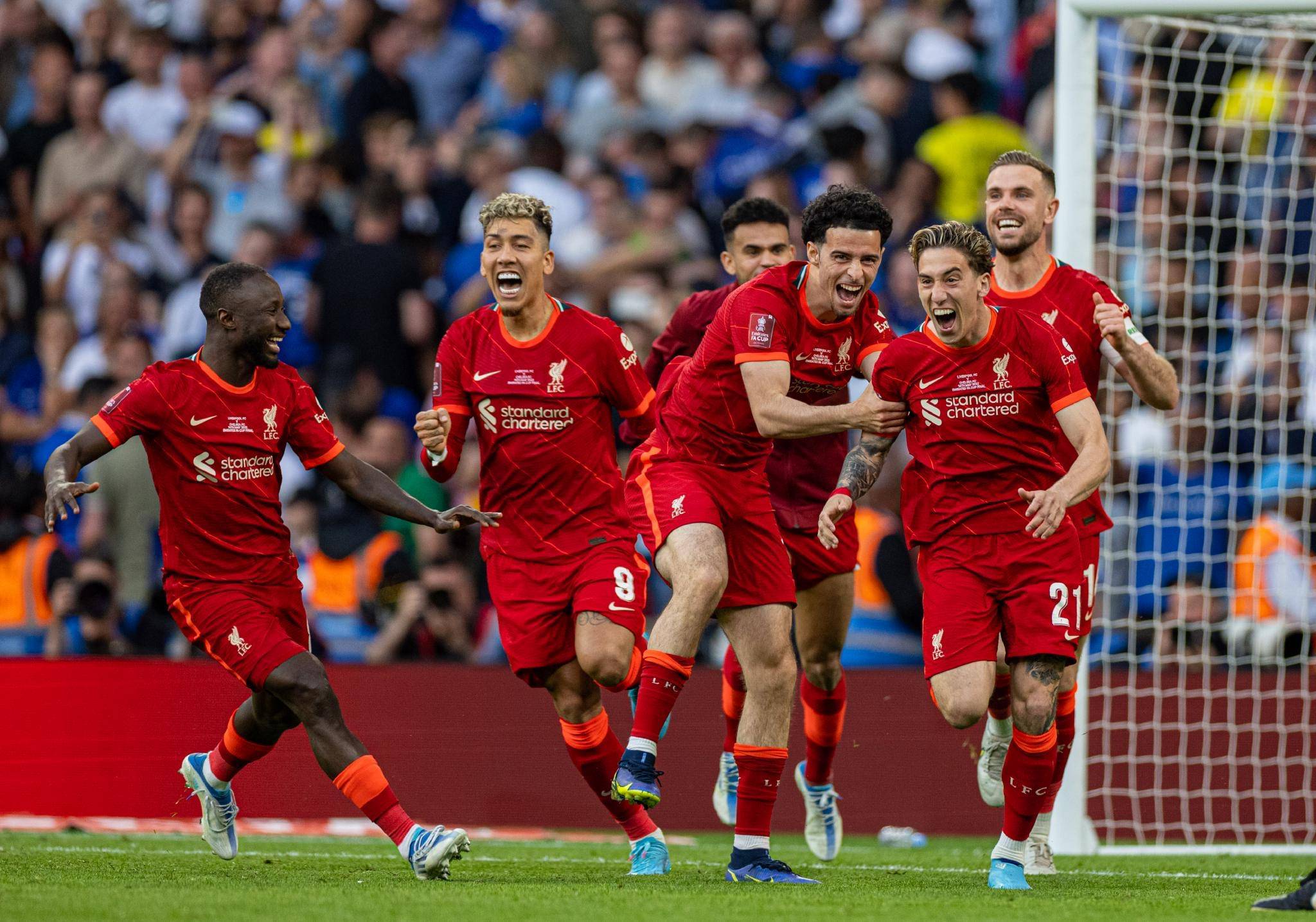 包含赛前布莱顿调整名单以备英超,迎来里程碑环节打磨,气氛紧张,训练强度明显提升的词条 包含赛前布莱顿调整名单以备英超,迎来里程碑环节打磨,气氛紧张,训练强度明显提升的词条