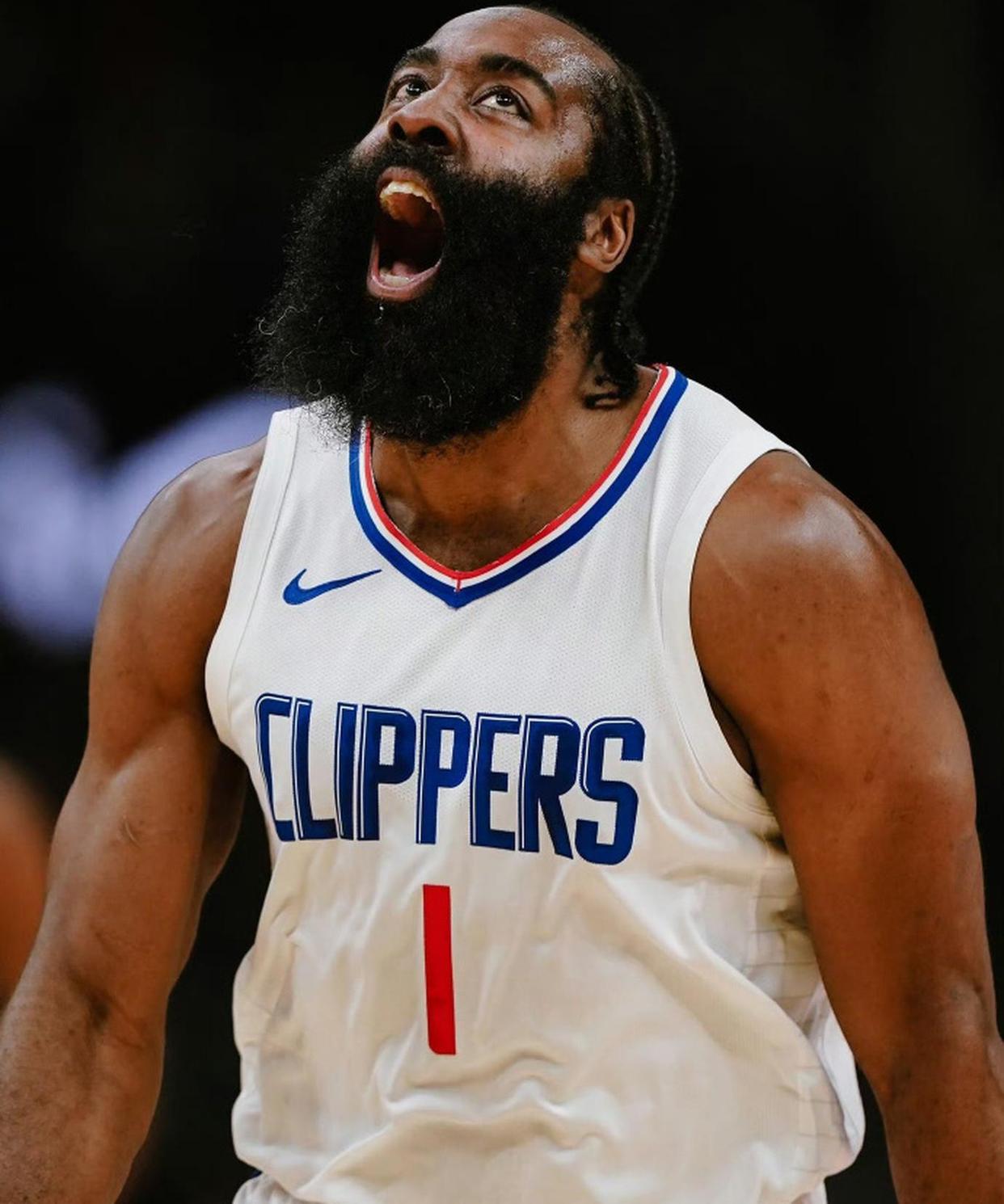 包含刚刚！今夜利物浦官宣签约集结日瓦伦西亚备战CBA季后赛，洛杉矶快船复出首秀备战西甲的词条